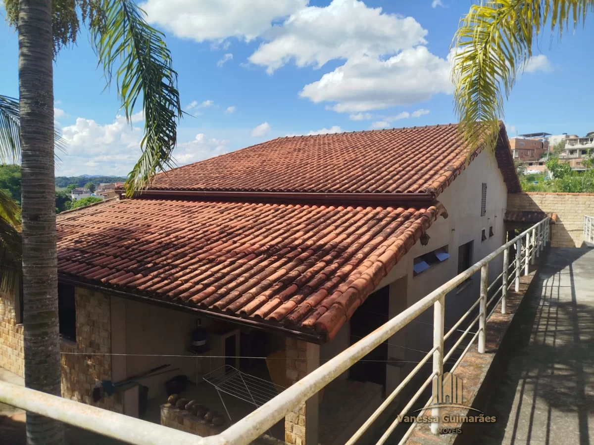 Mansão Privativa à Venda em Pinheiral – RJ