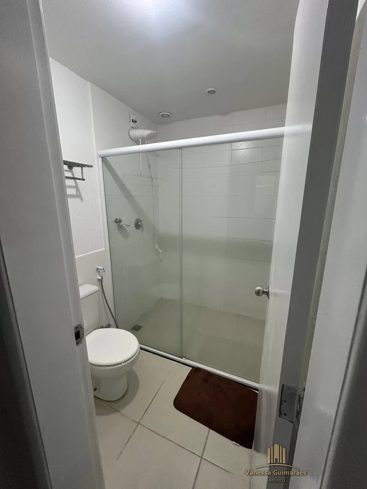 Flat mobiliado no Condomínio Village das Águas