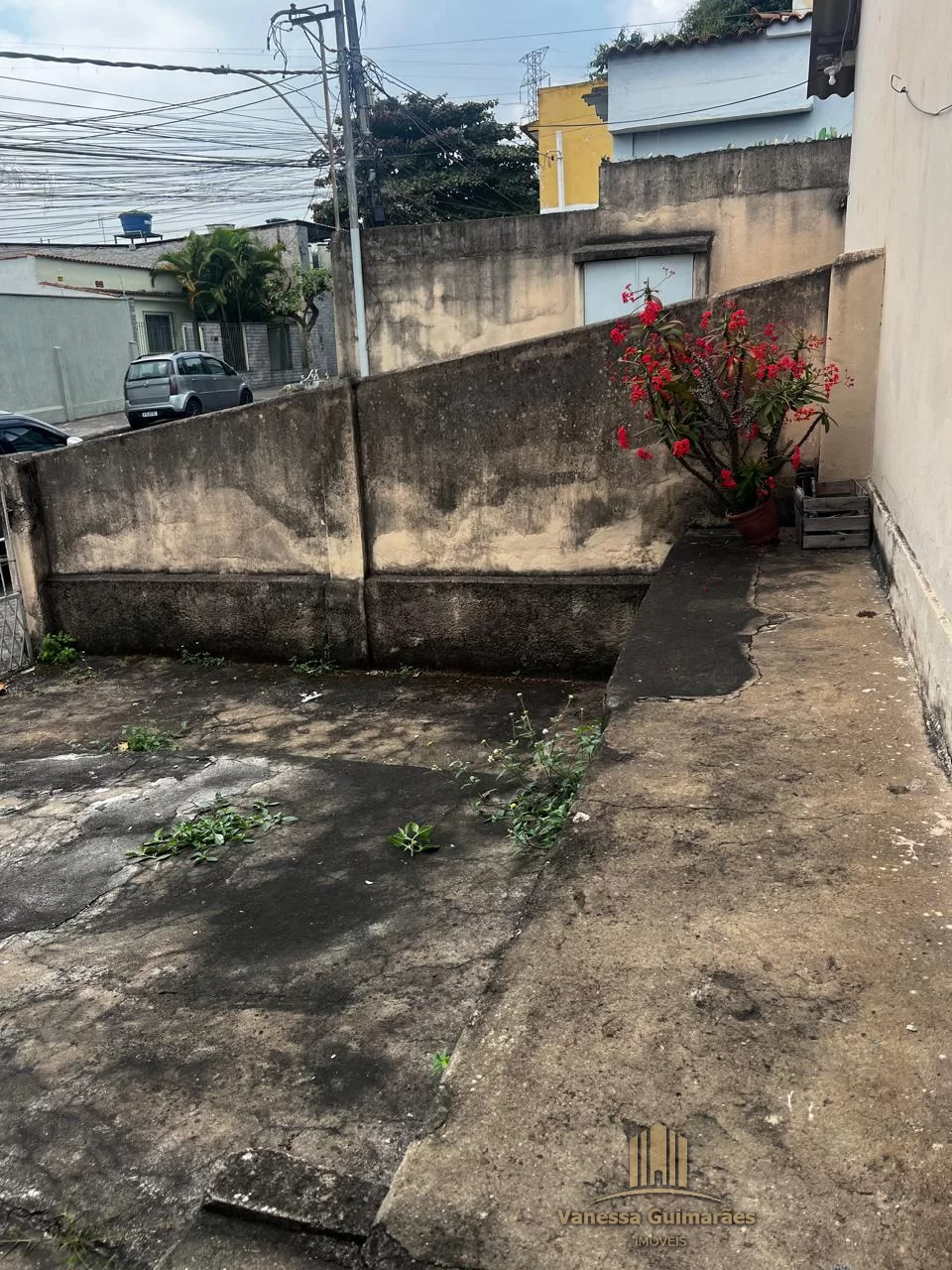 Terreno com 4 Casas – Bairro Monte Castelo